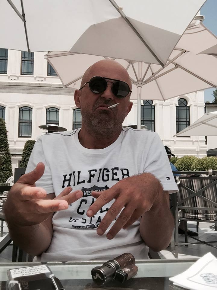 Mugur Mihaescu este de nerecunoscut