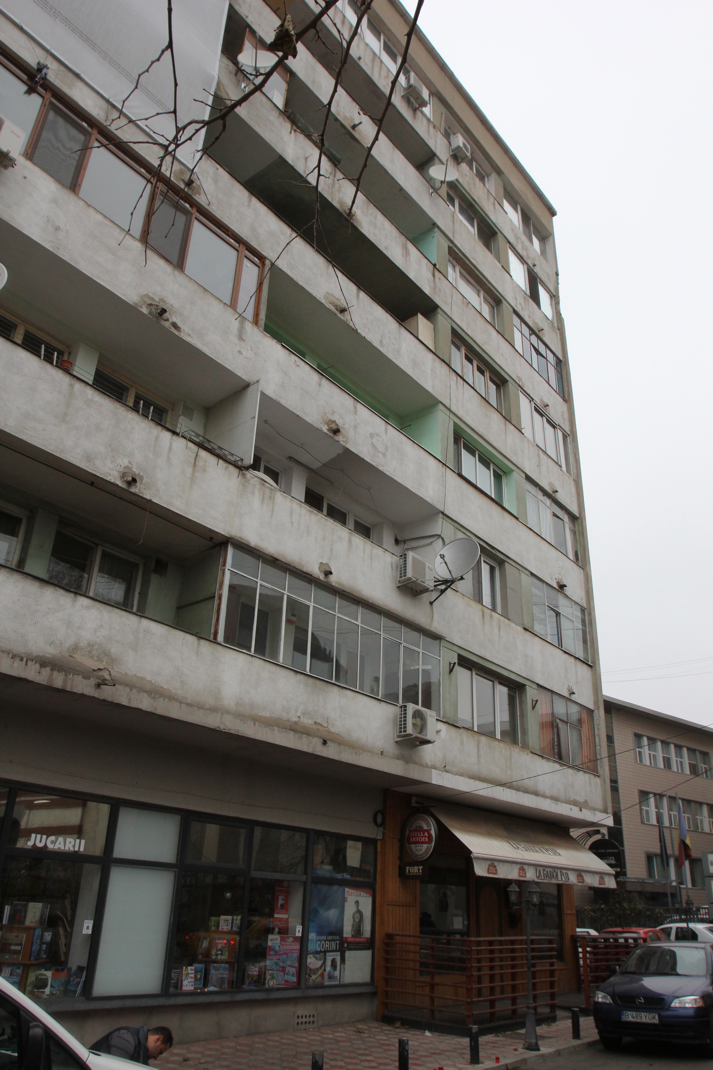 In apartamentul in care a locuit cantareata sta de aproape doi ani Zubair