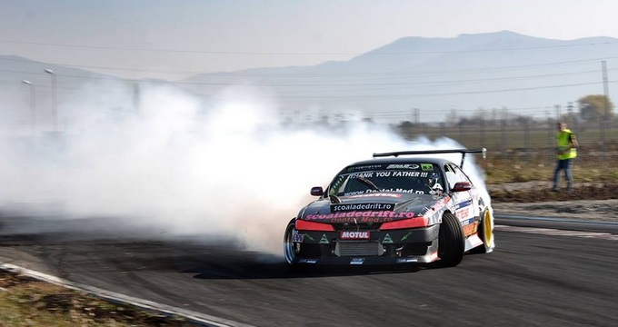 Sorin este fondatorul primei scoli de drift din Romania