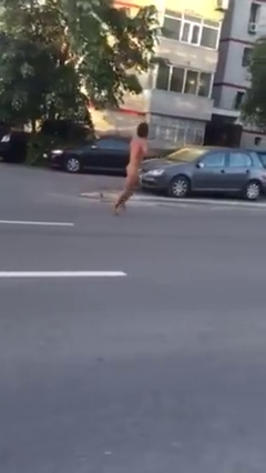 In timp ce alerga barbatul se ruga