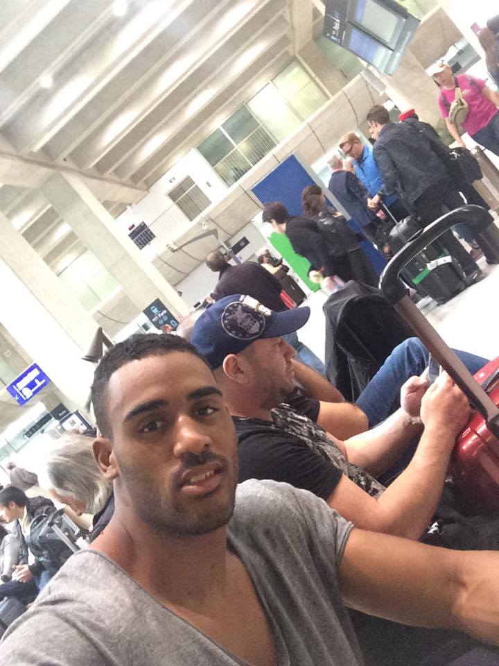 Benny a ajuns deja in Franta si se pregateste de meci