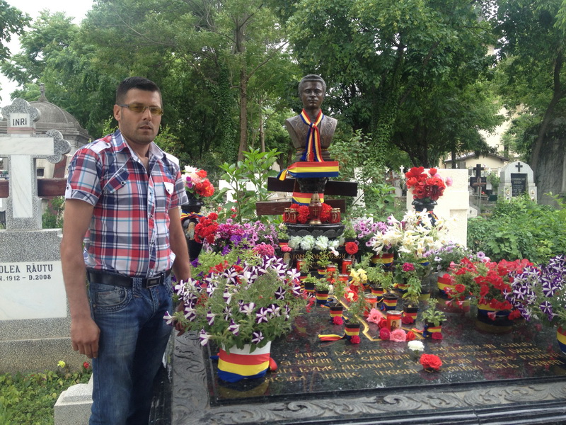 Ionut vine arpoape zilnic in cimitirul Bellu