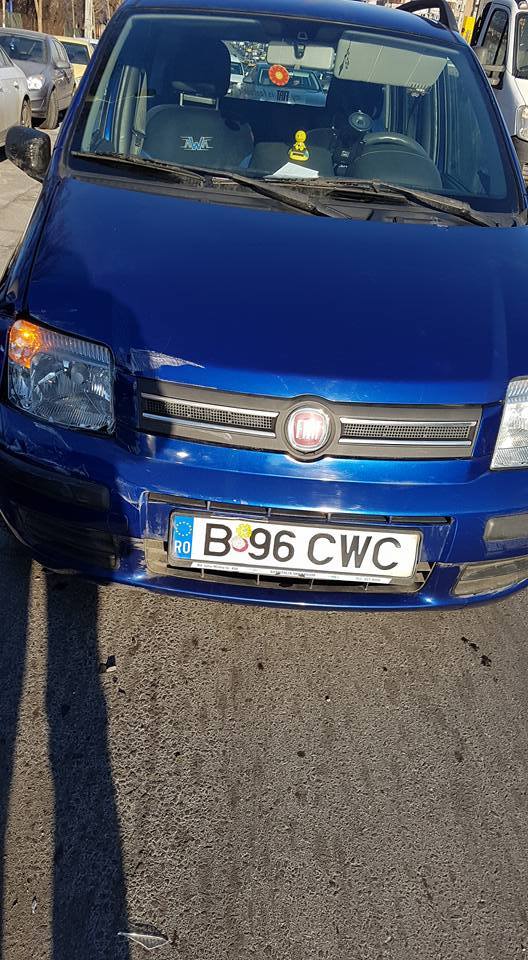 Fostul prezentator TV a făcut rapid o poză cu maşina şoferului vinovat