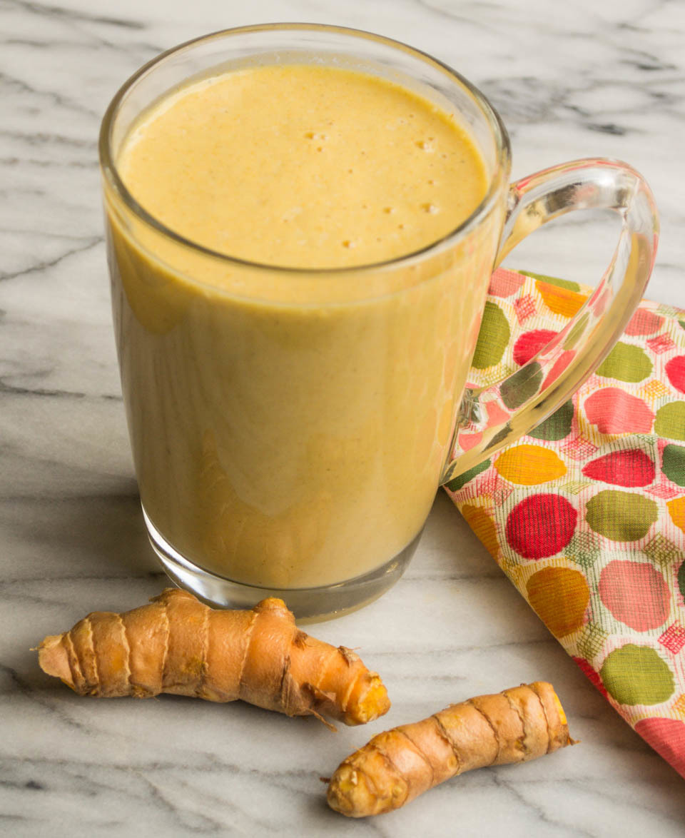 Băutură detoxifiantă pe bază de turmeric