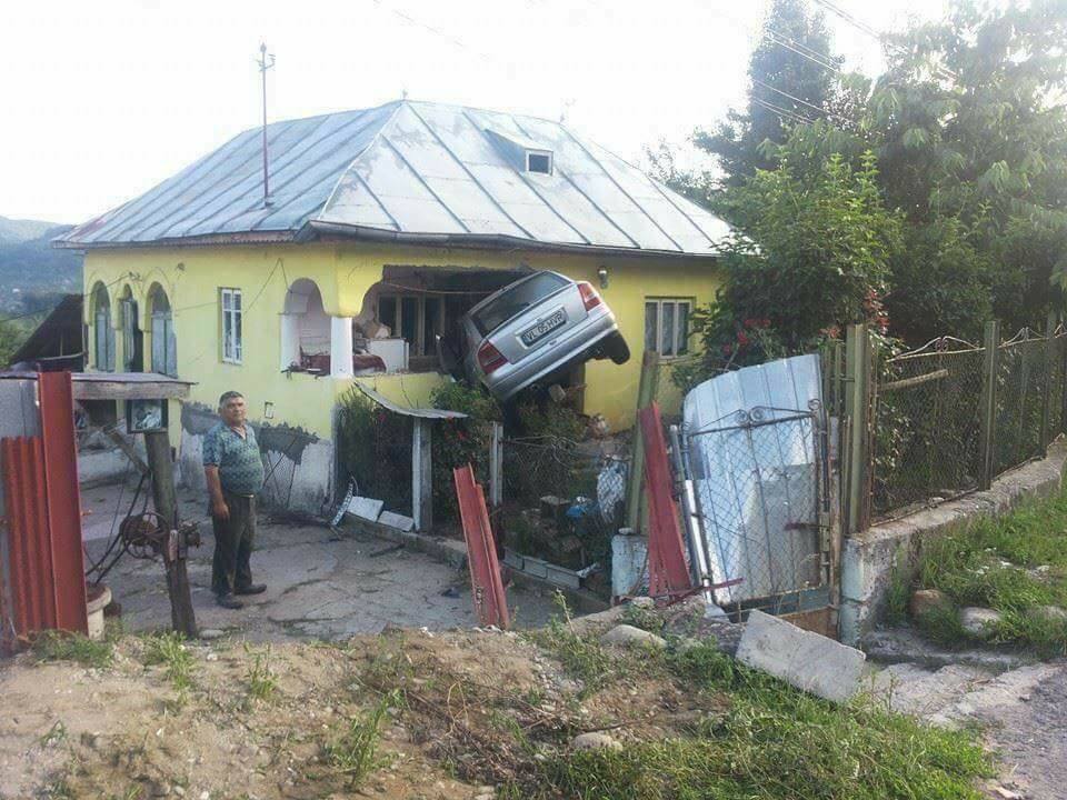 Godină a publicat pe Facebook imaginea acestui accident