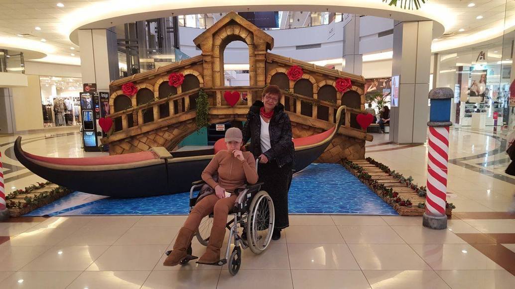 Dee Dee de la ”Insula iubirii” a ajuns în scaun cu rotile, după un accident cu ATV-ul suferit în timpul filmărilor la reality-show