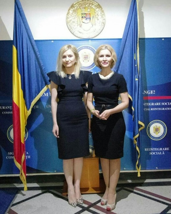 Ioana Morar (stânga), directorul general adjunct al ANP, s-a implicat în acest proiect (foto-viatafaraviolenta)