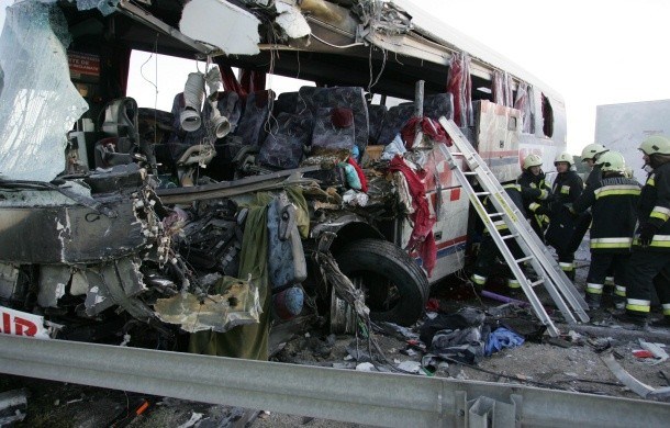 In accidenttul din Ungaria au murit 14 oameni (Sursa foto oradesibiu.ro)