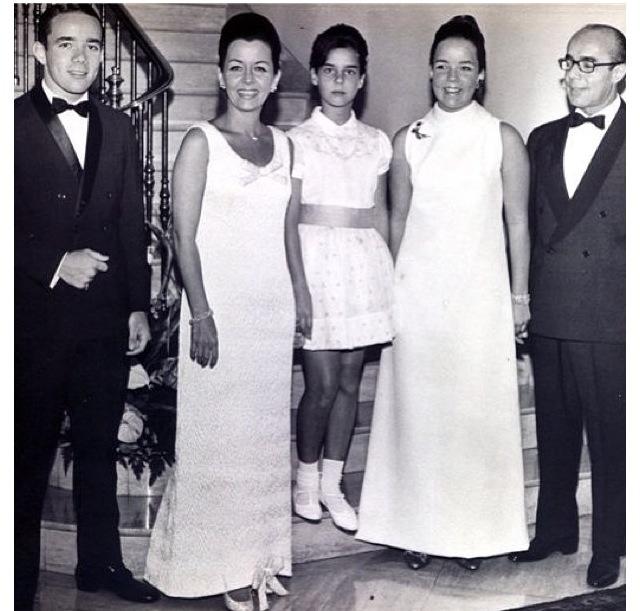 Alaturi de familia sa, brazilianul a dus o viata indestulata, datorita afacerilor din domeniul mineritului