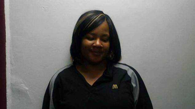 Shania Dennis vindea heroina in cutii de Happy Meal