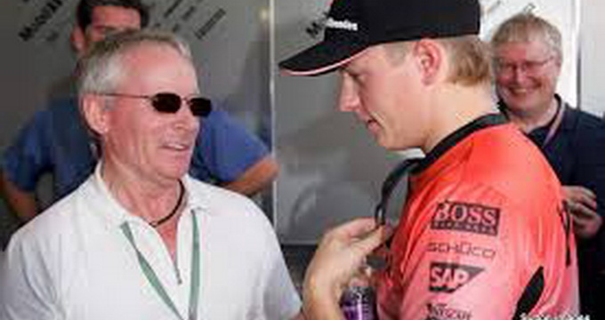 David lucra impreuna cu fiul sau, Steve