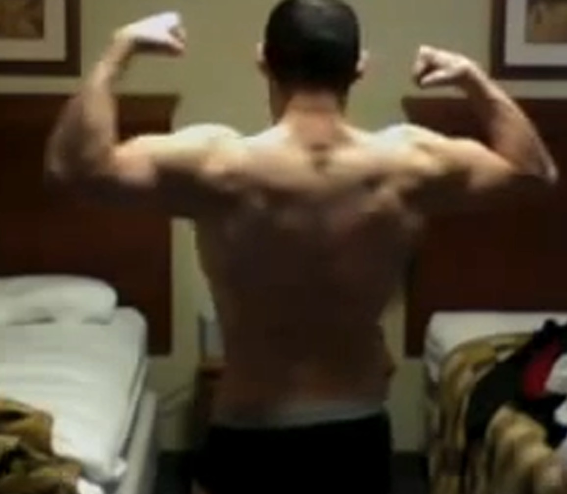 John a muncit enorm de mult pentru a arata asa