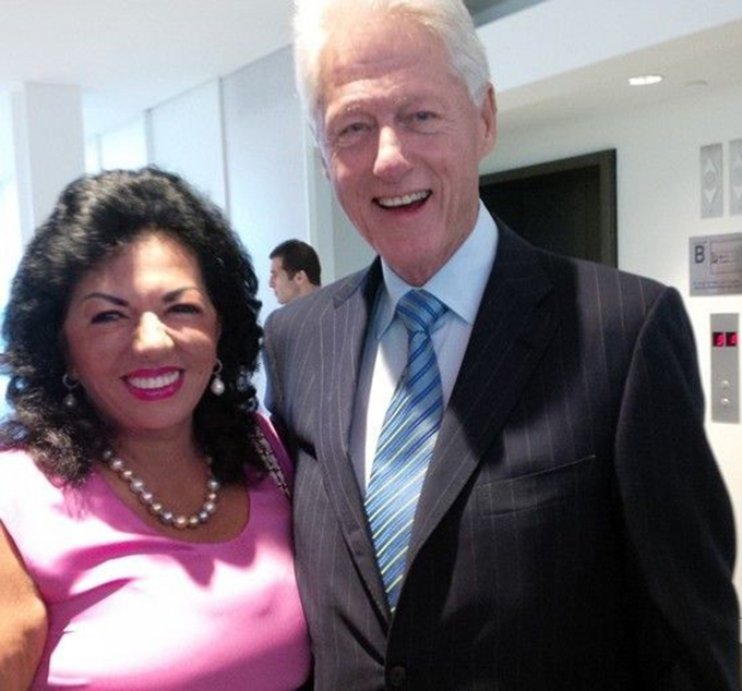 Carmen Harra, alaturi de cel de-al 42-lea presedinte al SUA, Bill Clinton