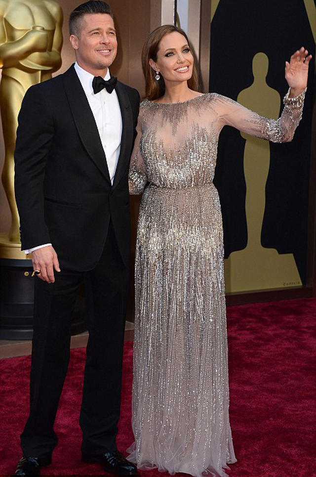 Angelina si Brad Pitt s-au casatorit in secret de curand