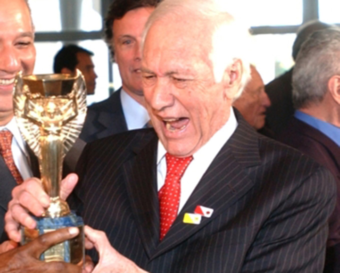 Hilderaldo Bellini a castigat Cupa Mondiala cu Brazilia in 1958 si in 1962