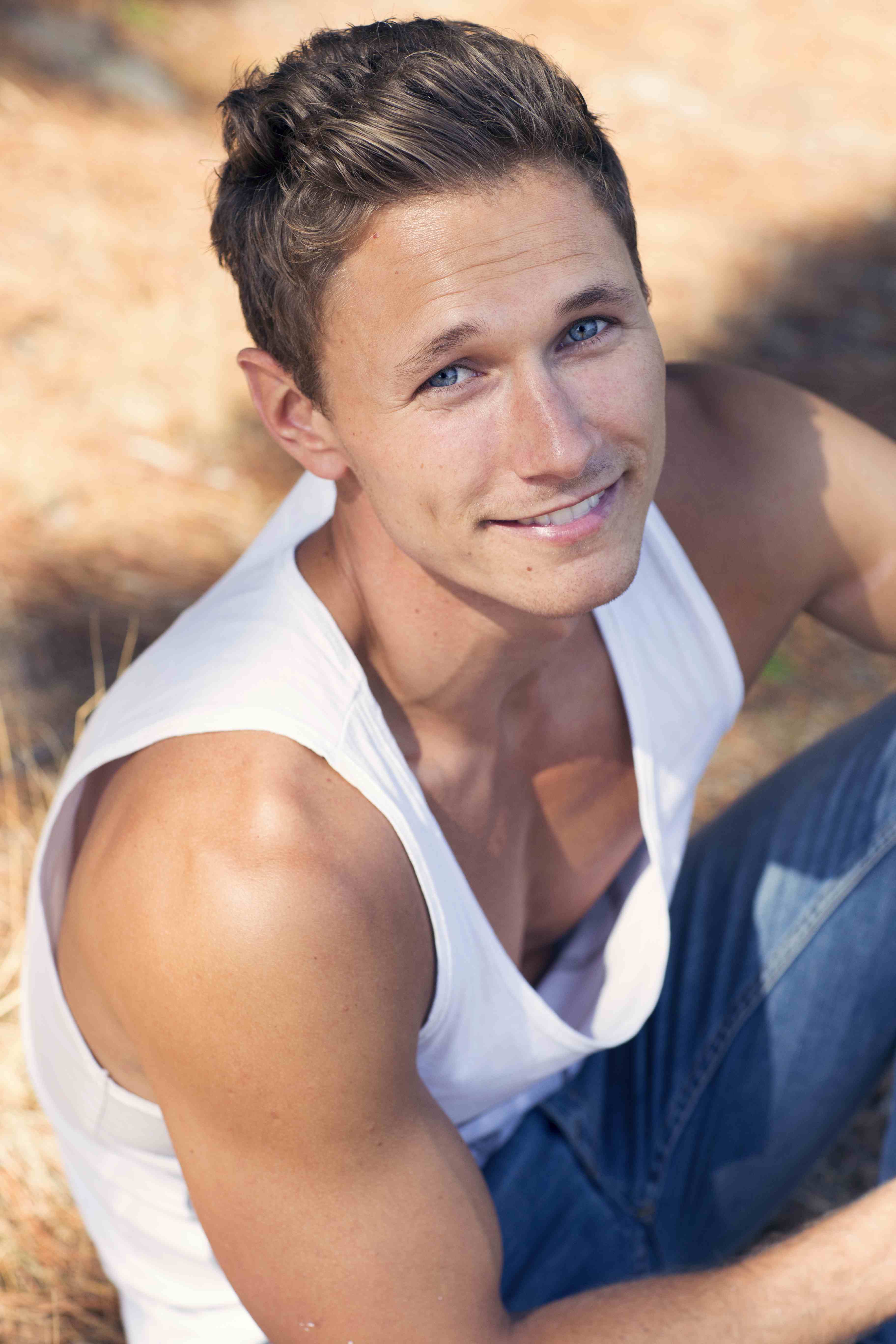 Castigatorul seamana destul de bine cu regretatul actor Paul Walker