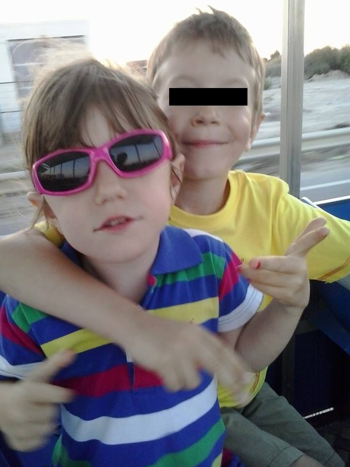 Cei doi copii ai familiei Bora au murit in accdident