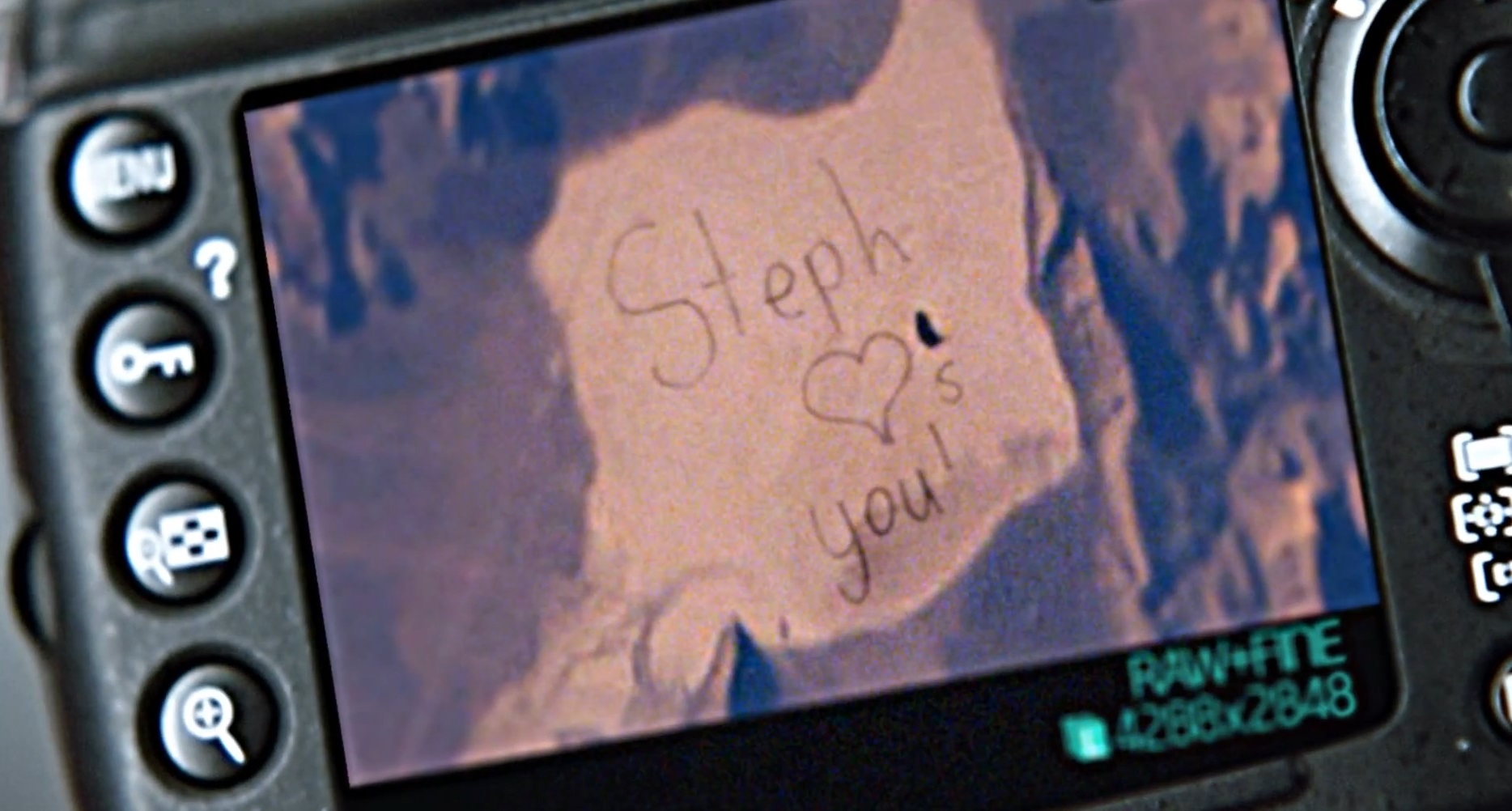 Fiica unui astronaut a decis sa ii trimita un mesaj inedit tatalui sau aflat in spatiu