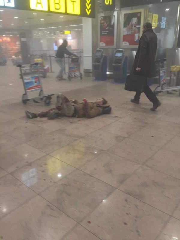 Mau multe persoane au murit în urma exploziilor din aeroportul din Belgia.