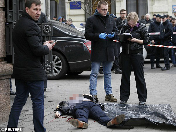Denis Voronenkov a fost ucis în plină zi la Kiev.