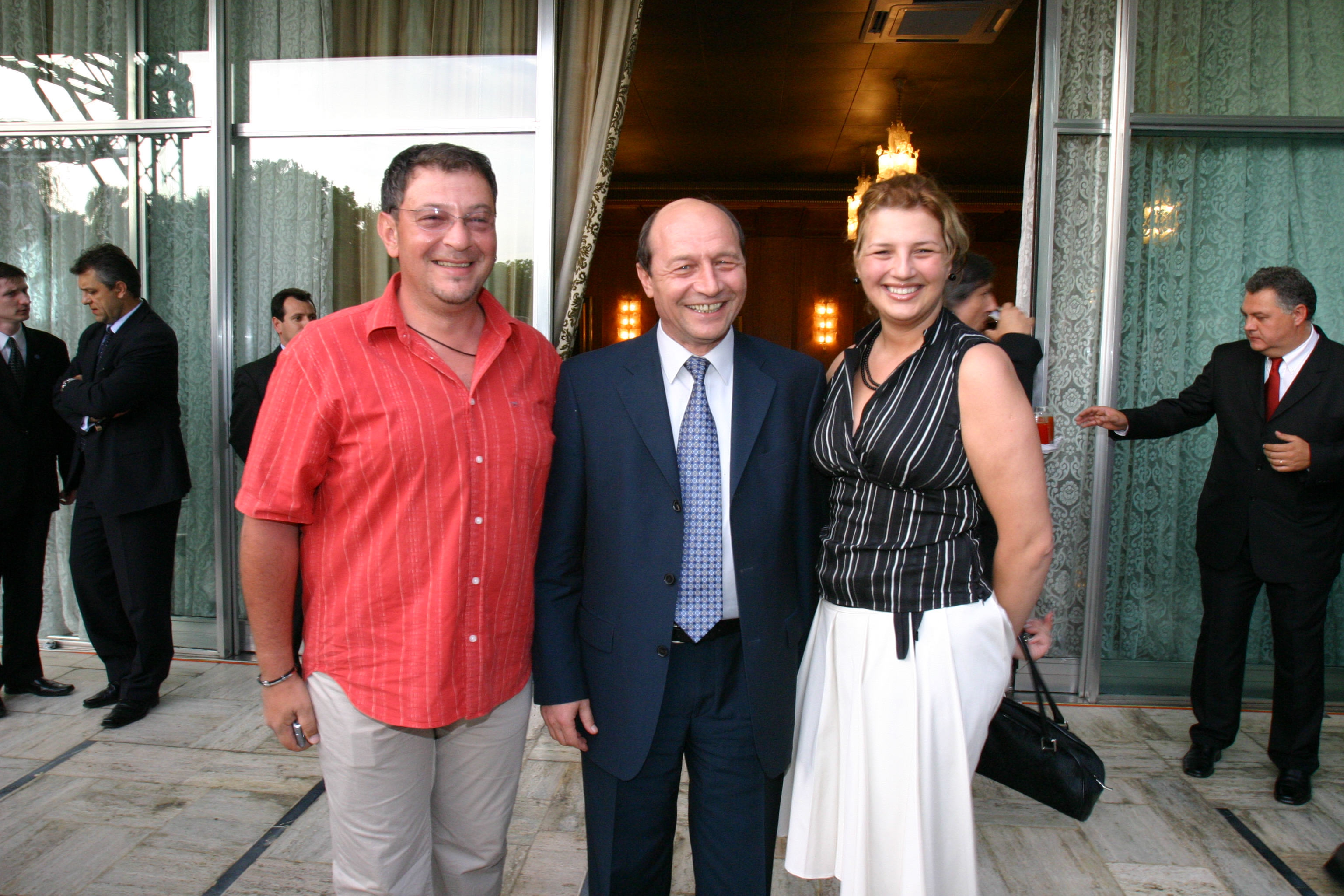 Aceasta este una dintre putinele poze in care Ioana si Bodo apar alaturi de Traian Basescu