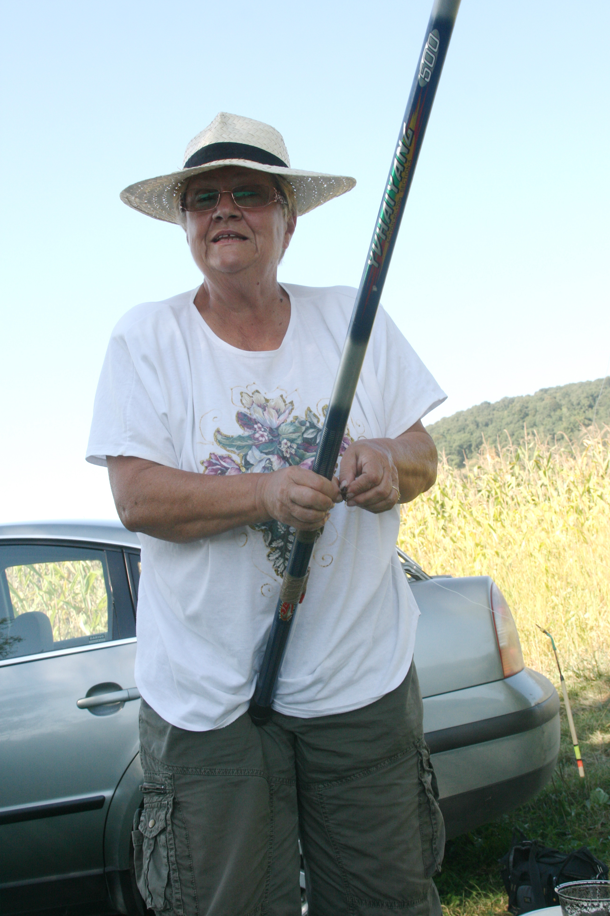 Ioana Maria Vlas psune ca mai mereu se duce la pescuit