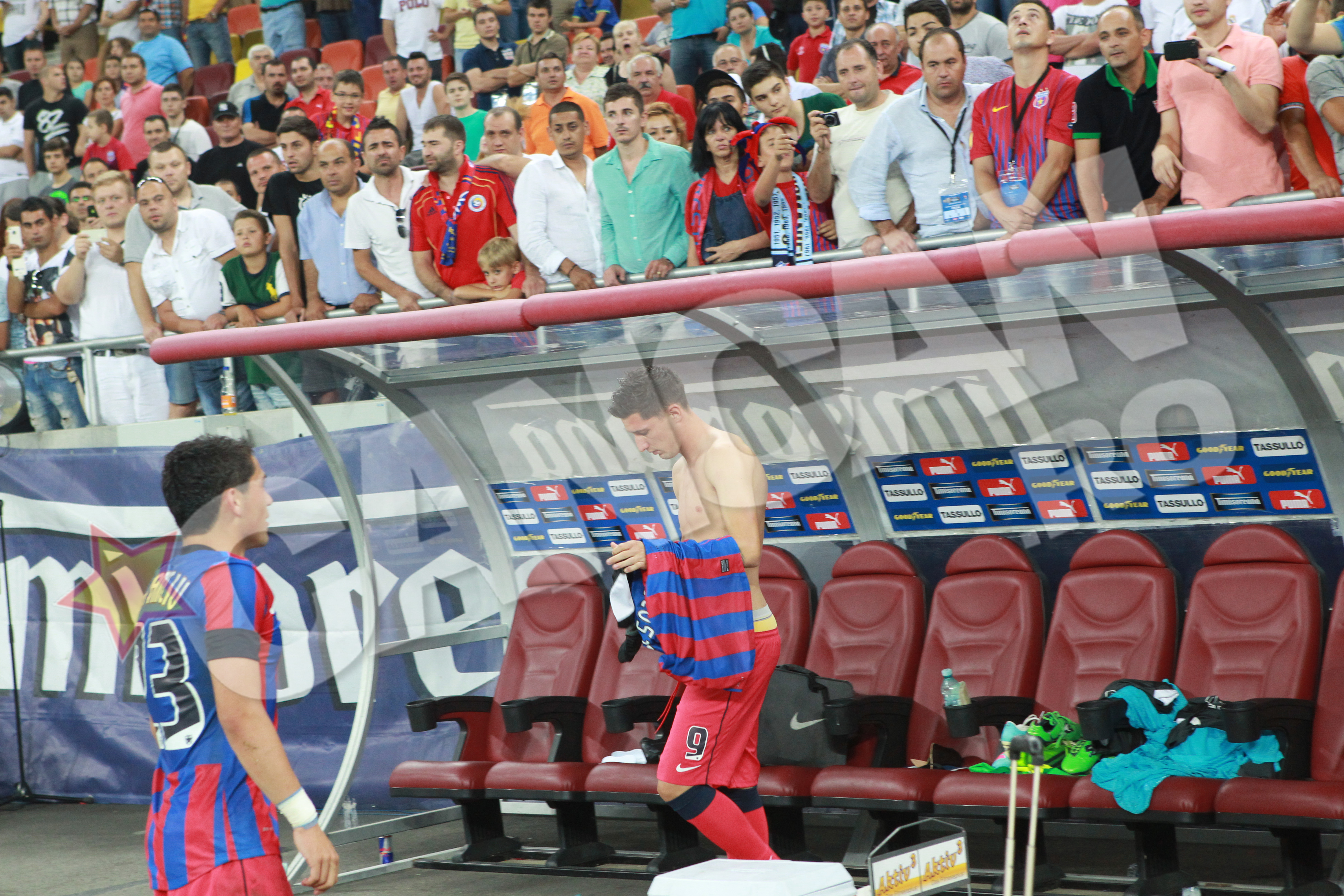 Mihai Costea pare sa fi slabit mult in ultima vreme