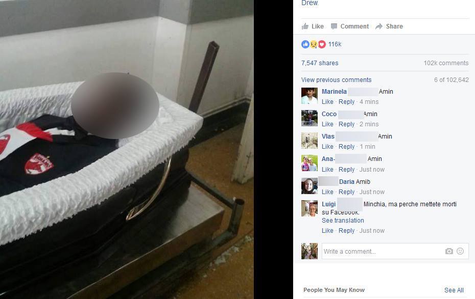 Suporterii dinamovişti au distribuit această fotografiie emoţionantă pe Facebook, în semn de respect pentru Patrick Ekeng