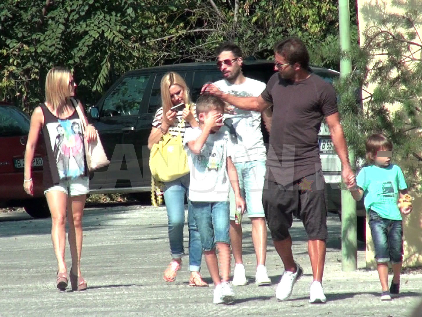 Teixeira l-a mângâiat pe cap pe fiul său cel mare