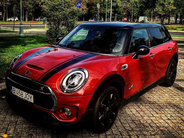 Sorana Cîrstea le-a arătat tuturor fanilor ce maşină conduce acum