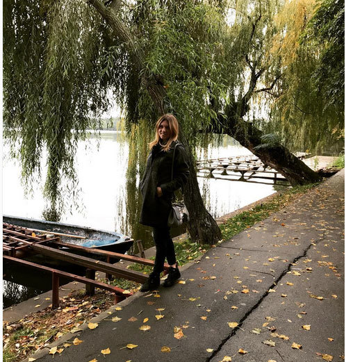 Simona s-a adaptat la...toamna din Romania