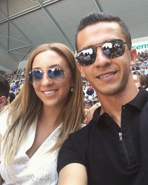 Fostul stelist s-a pozat alături de iubita lui