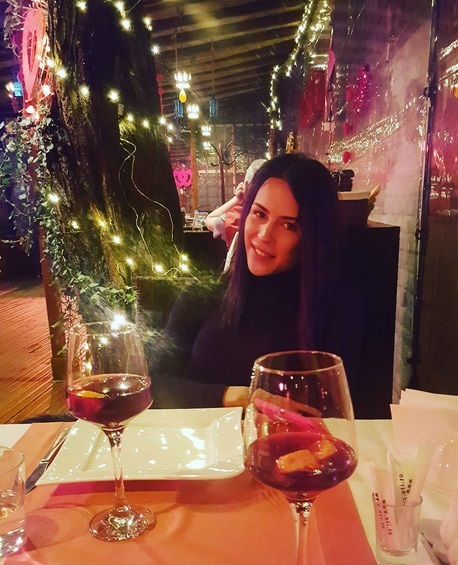 Gabriel Tamaş şi-a scos soţia la un pahar de vin