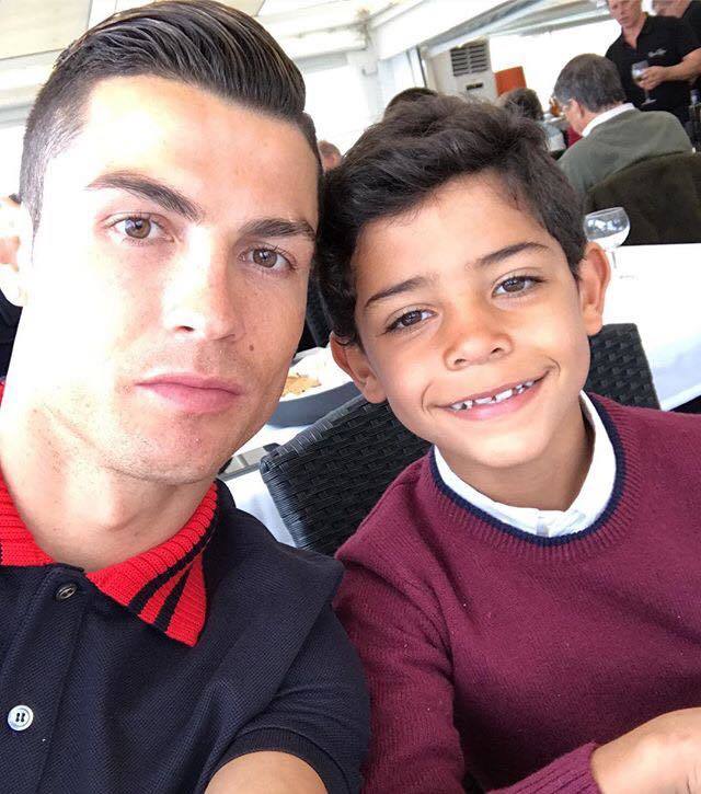 Cristiano Ronaldo este foarte mândru de fiul lui.