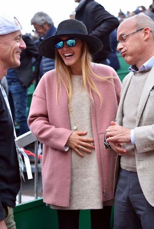 Jelena Djokovic radiază de fericire. Soţia lui 
