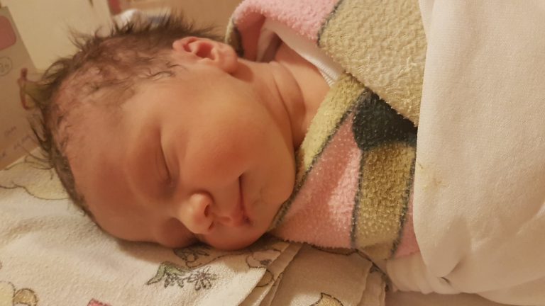 Fetiţa spadasinei Simona Pop