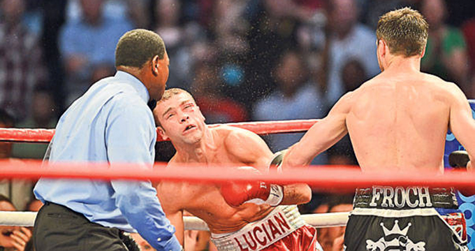 Bute a pierdut centura mondiala pe 26 Mai 2012, fiind invins de Carl Froch