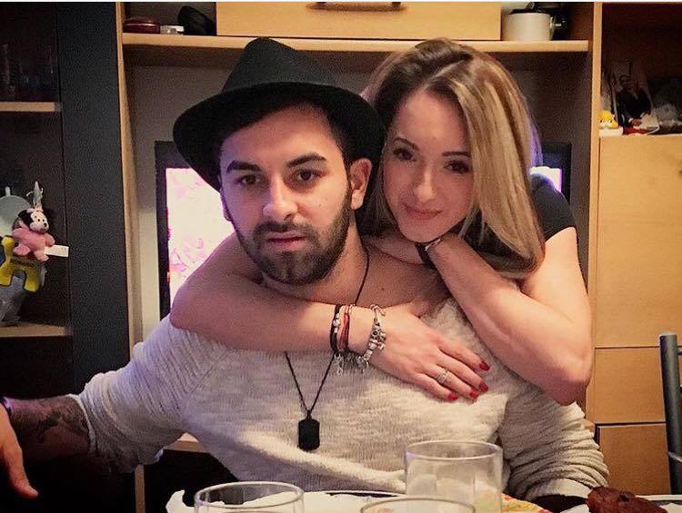 Larisa şi fratele ei sunt foarte apropiaţi