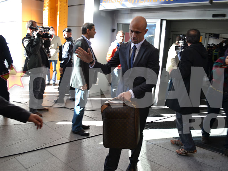 Terim, primit cu flori la Cluj! Giovani Becali s-a dus special la aeroport sa-l intalneasca pe antrenorul lui Galatasaray