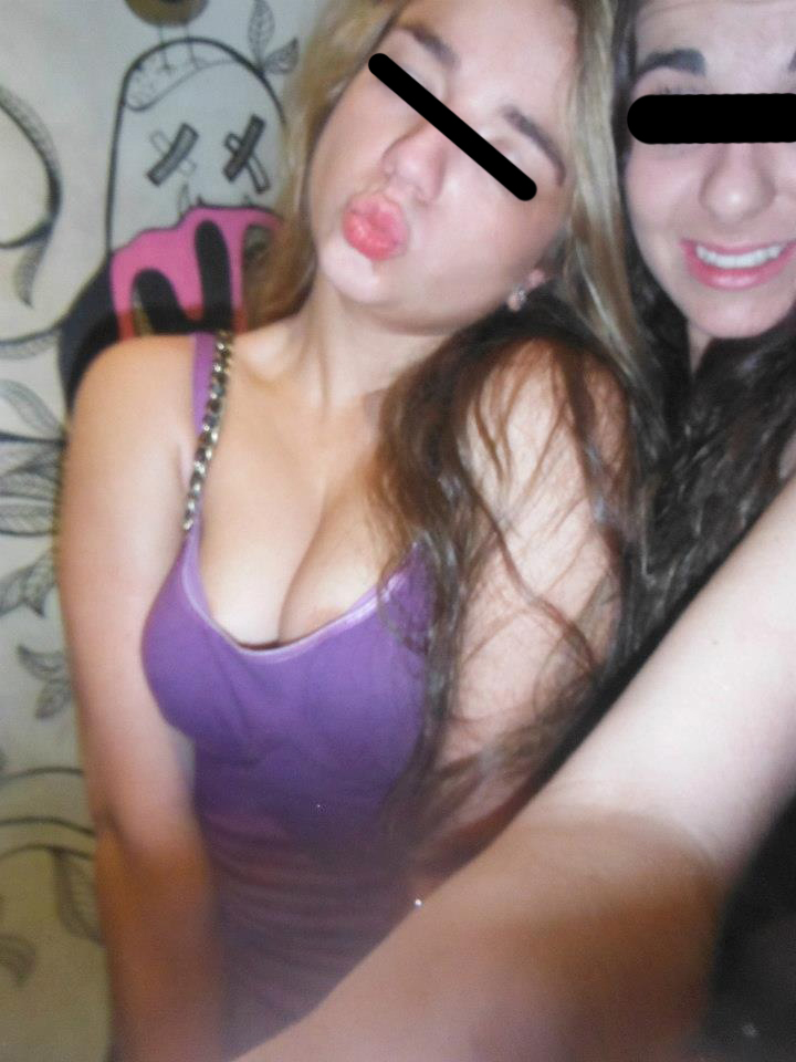 Rebecca se distreaza la petreceri