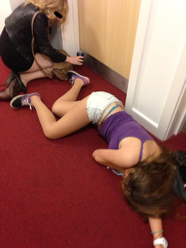 Dupa o petrecere epuizanta, Rebecca a cedat