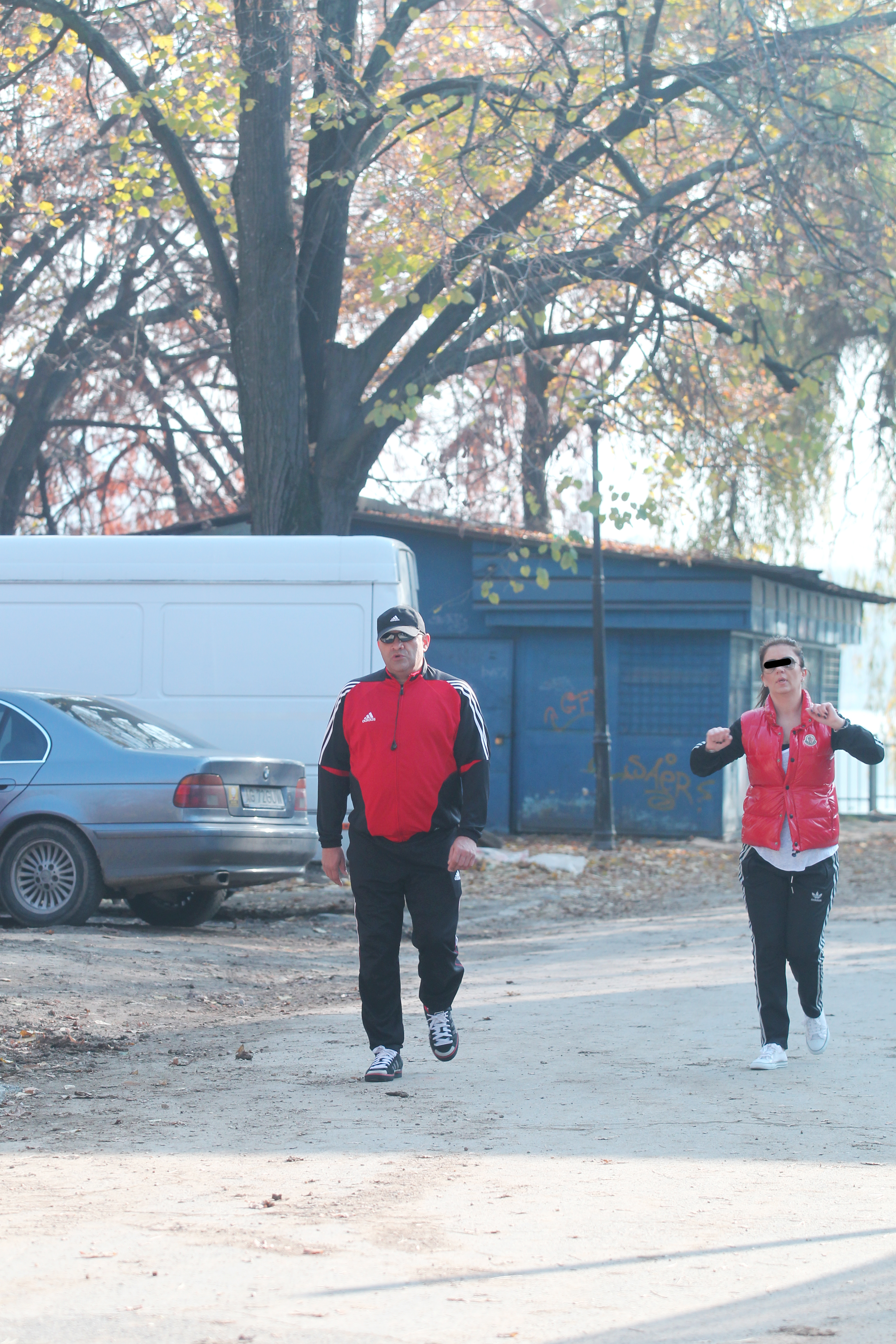 Gabi Balint si o bruneta