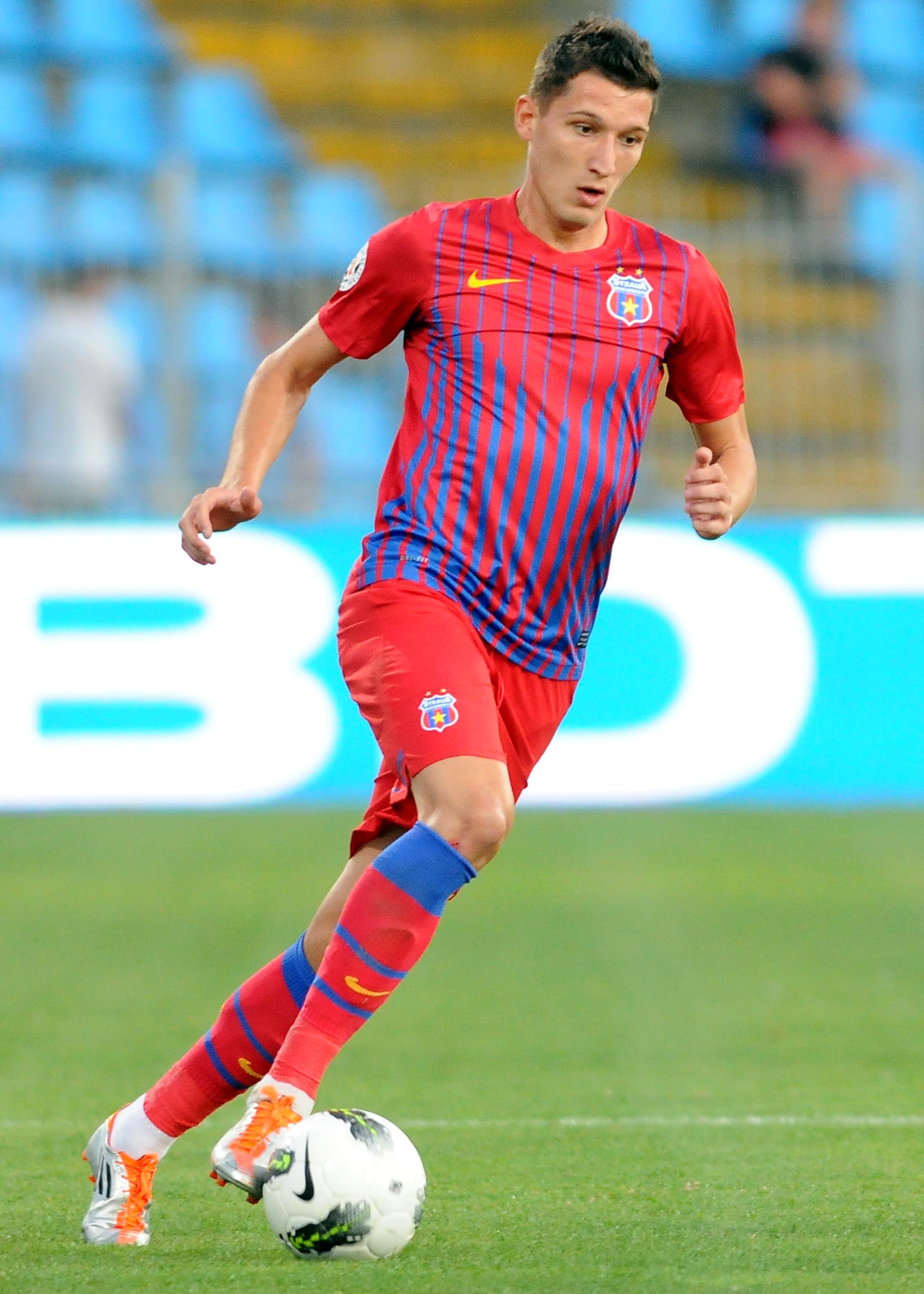 Mihai Costea atacant