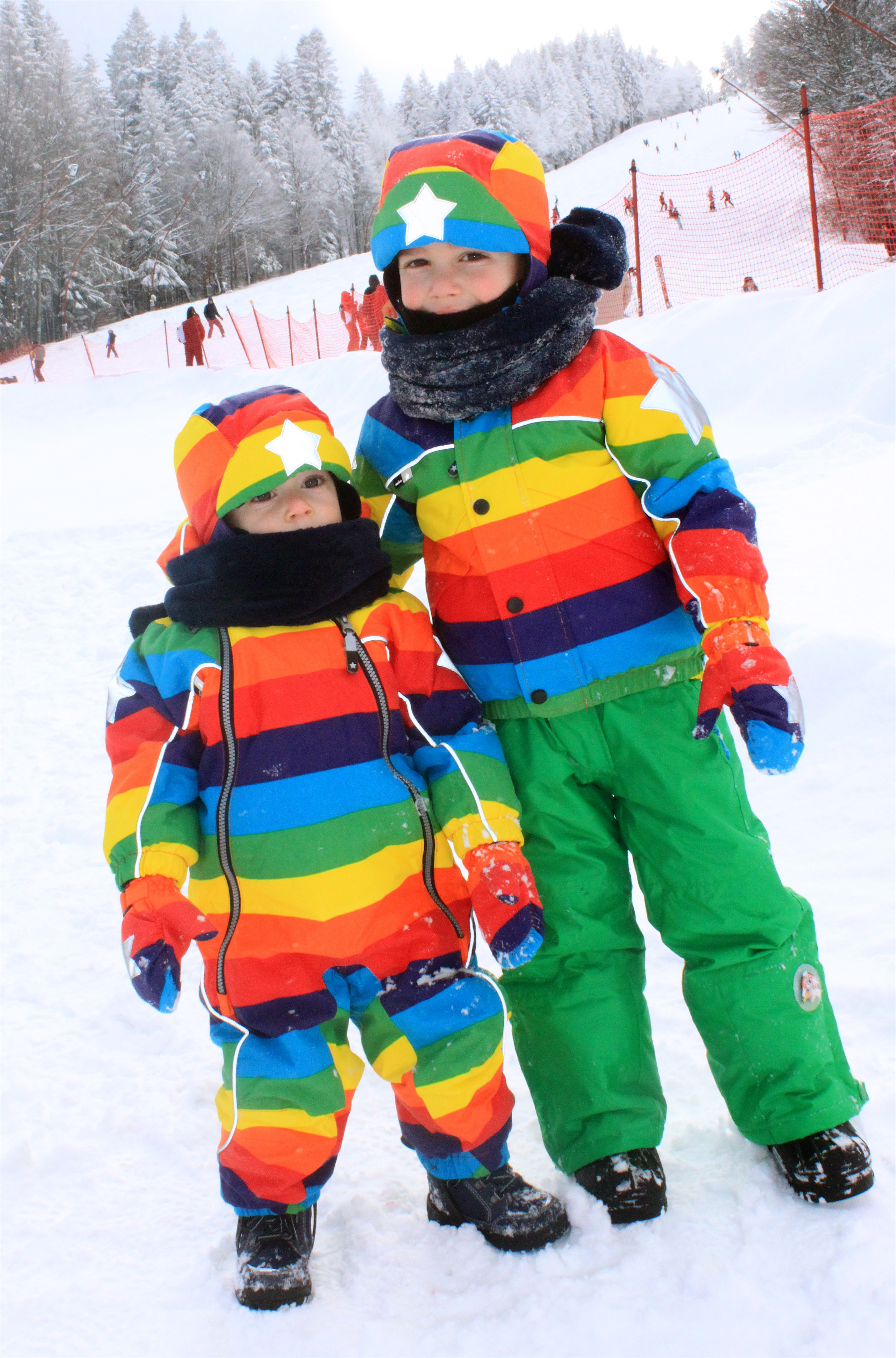 David si Filip baietii familiei Munteanu au fost cei mai fericiti in vacanta de la munte