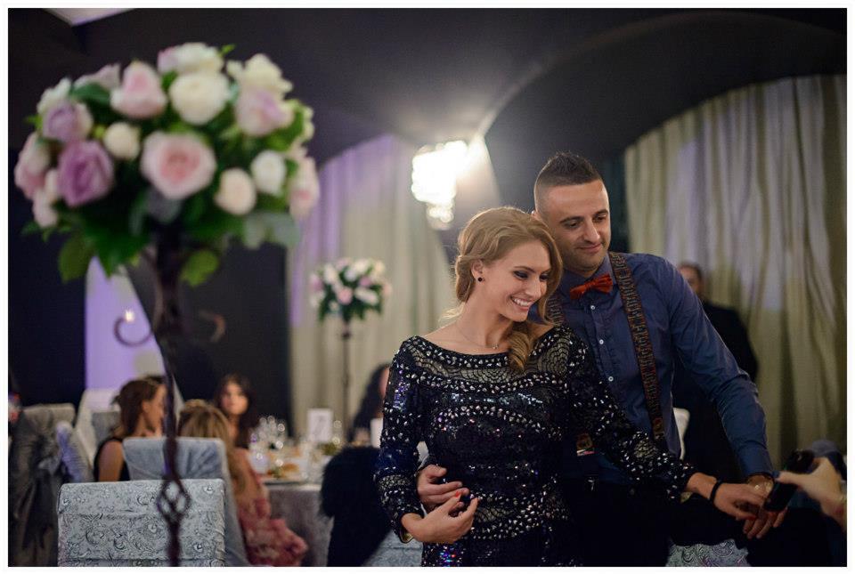 Stelistul a luat-o de nevasta pe Madalina desi avea un copil din alta relatie