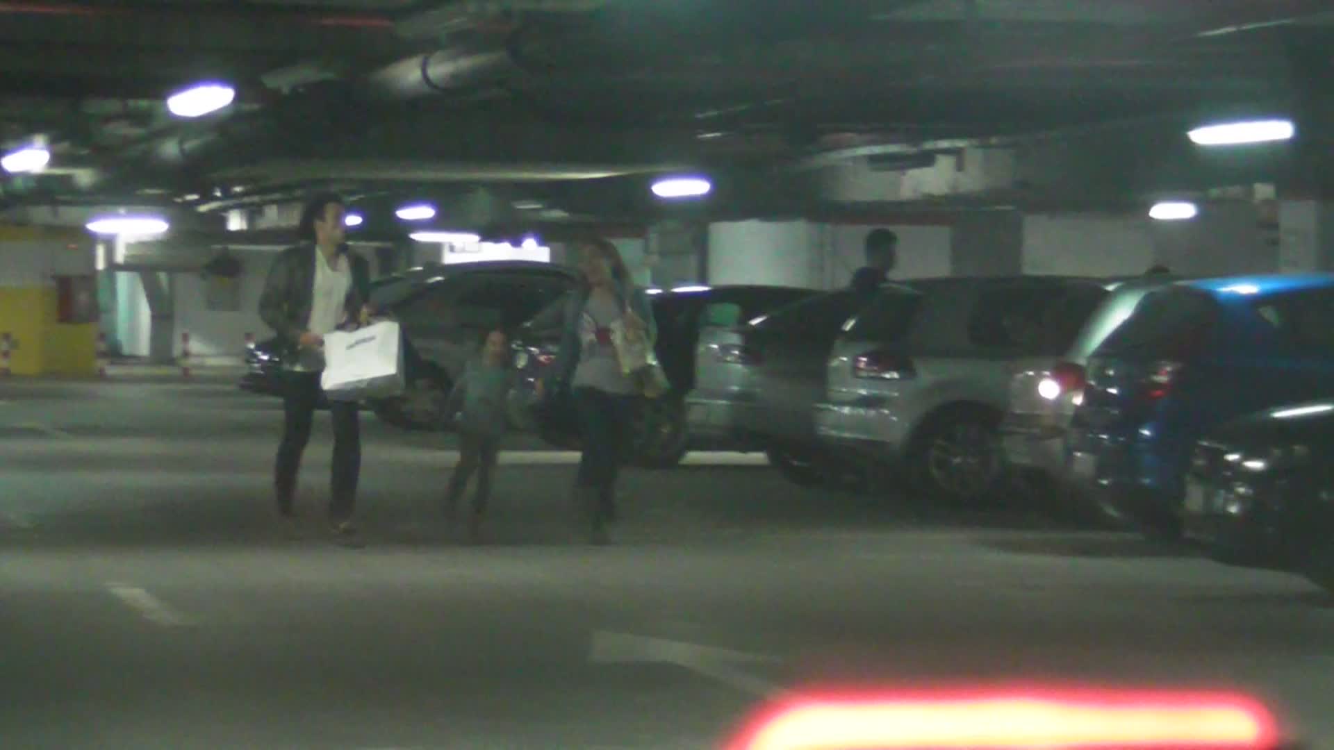 George ii face jocul fiicei sale, care vrea sa fie alergata de fotbalist