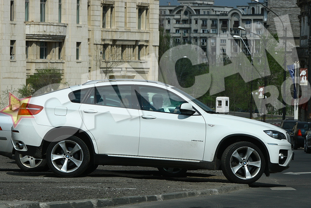 Chiriches a venit cu masina, una similara cu cea a lui Cristi Tanase