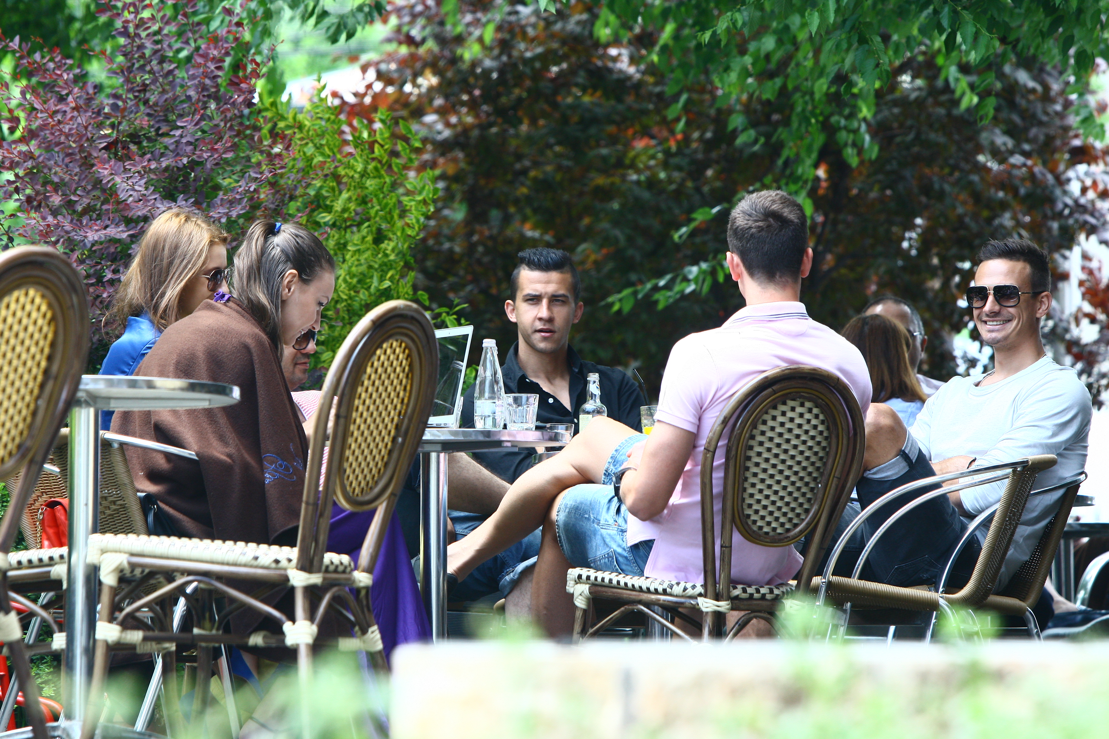 Daca vineri seara au baut sampanie si vodca intreaga noapte, de aceasta data sportivii s-au dres cu limonada