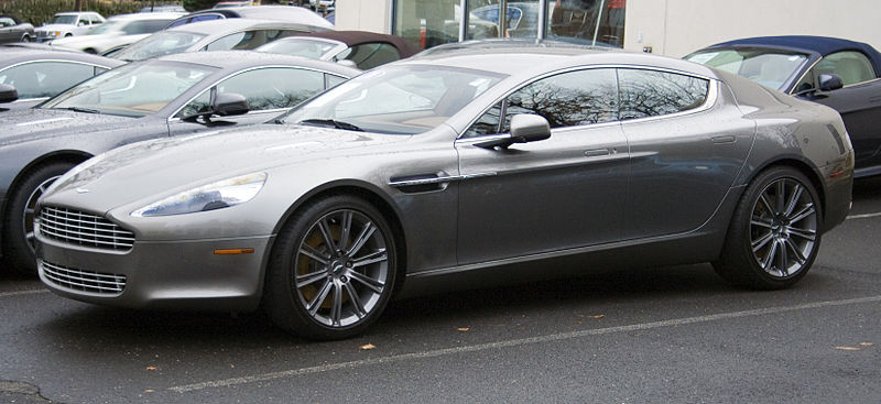 Bolidul lui Radoi poate atinge lejer peste 300 km/h