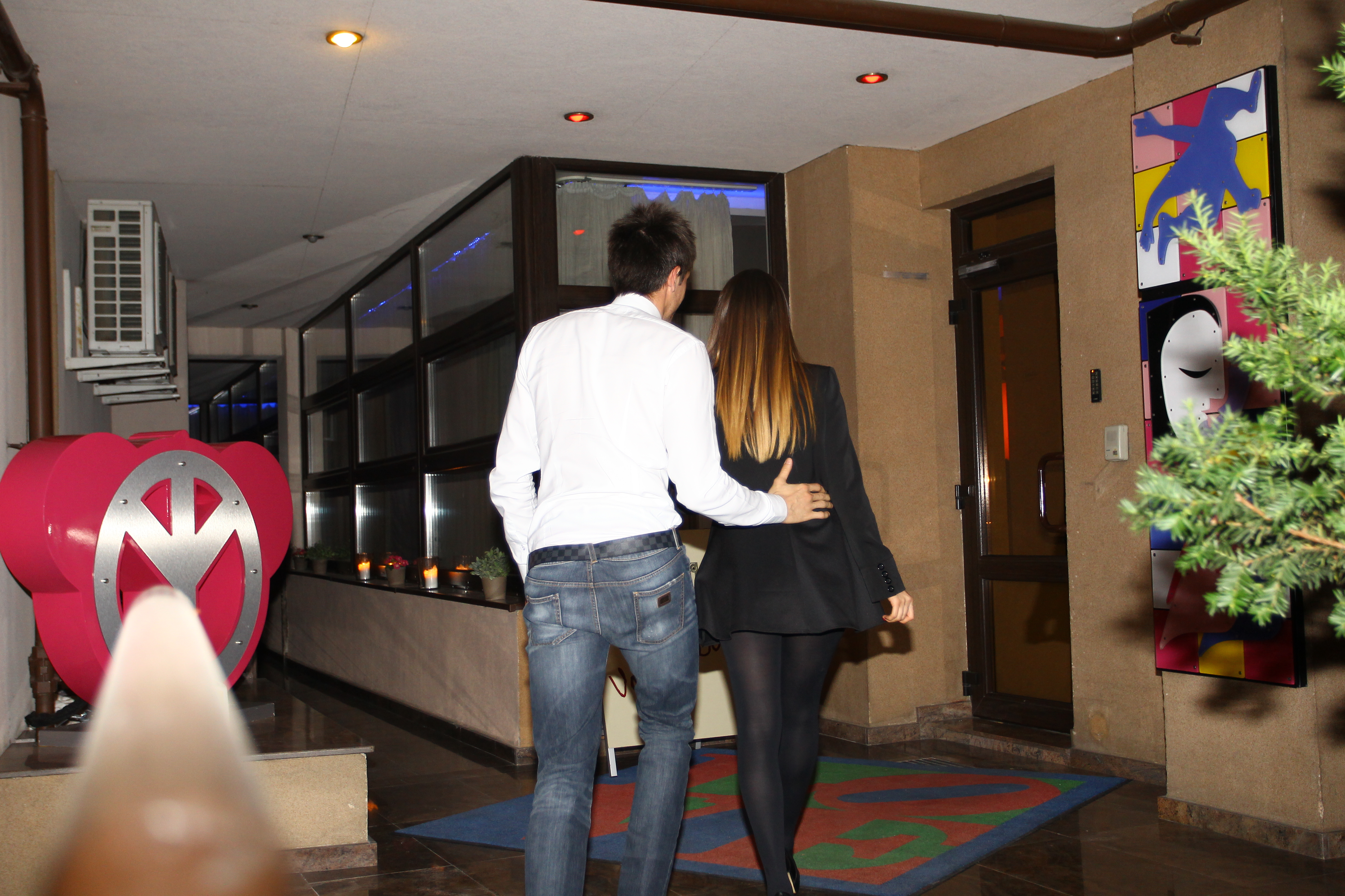 Tatarusanu este foarte antent cu partenera lui